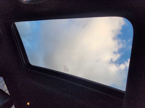 Used 2021 Jeep Grand Cherokee Laredo X image 14