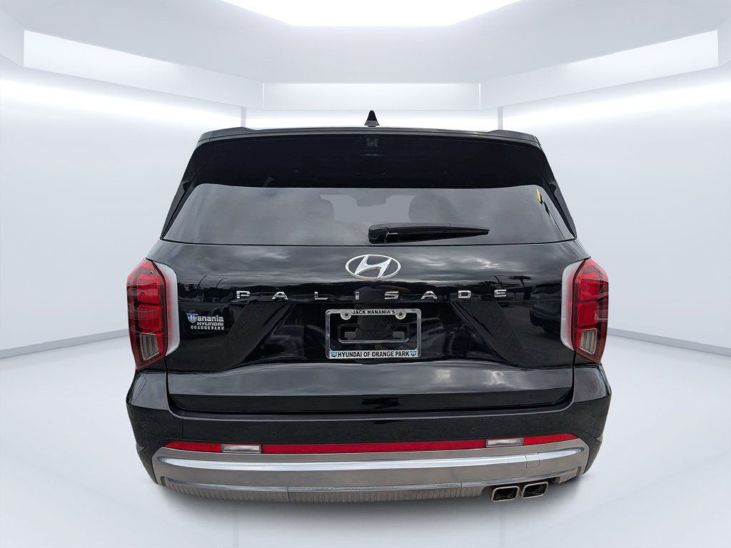 Used 2024 Hyundai Palisade Calligraphy FWD image 5