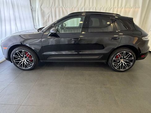 Certified 2024 Porsche Macan S AWD/4WD image 2