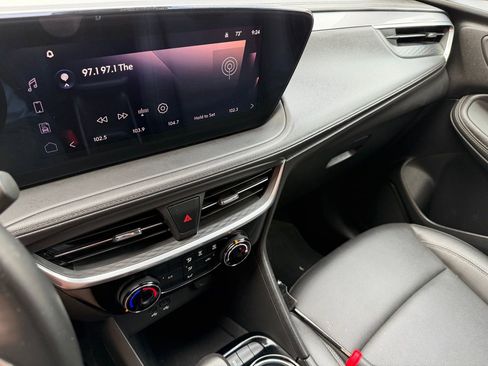 Used 2024 Buick Encore GX Sport Touring image 6