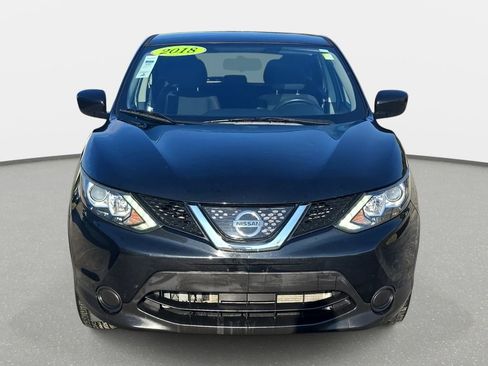Used 2018 Nissan Rogue Sport S image 2