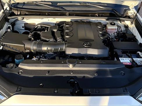 Used 2021 Toyota 4Runner Limited image 9