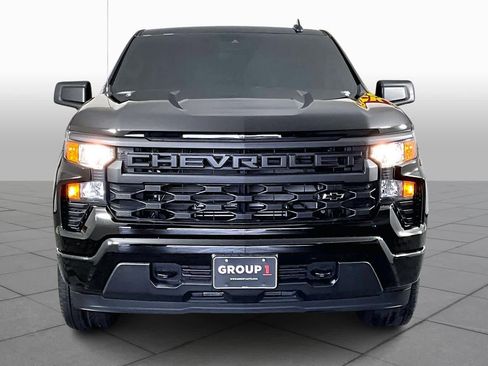 Certified 2025 Chevrolet Silverado 1500 Custom image 3