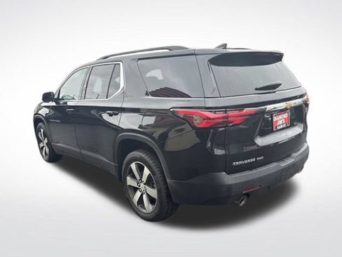 Used 2023 Chevrolet Traverse LT w/ LT Premium Package AWD/4WD image 3