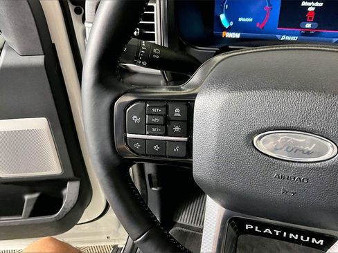 Used 2025 Ford F250 Platinum image 14