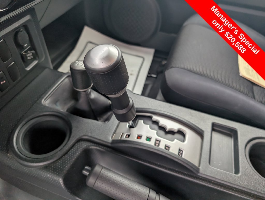 Used 2014 Toyota FJ Cruiser 4WD w/ Upgrade Package image 22