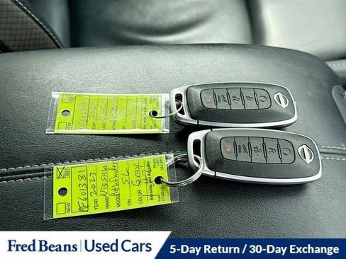 Used 2023 Nissan Pathfinder SL AWD/4WD image 35