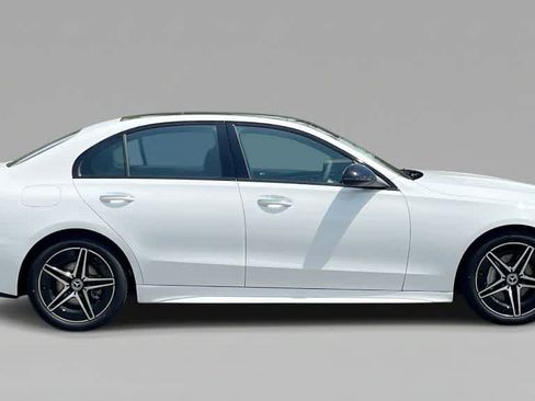 Used 2026 Mercedes-Benz C 300 4MATIC Sedan image 5