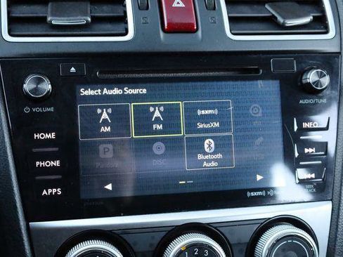 Used 2017 Subaru Crosstrek 2.0i Premium AWD/4WD image 32