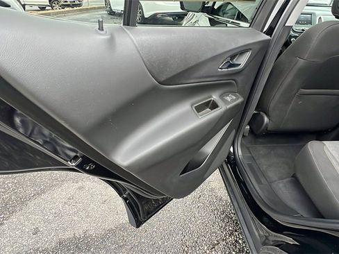 Used 2020 Chevrolet Equinox LT image 19
