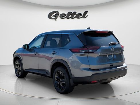 Certified 2026 Nissan Rogue SV FWD image 14