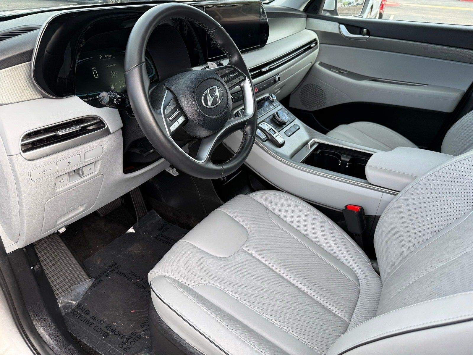 Used 2025 Hyundai Palisade SEL FWD image 12