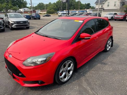 Used 2013 Ford Focus ST FWD image 2