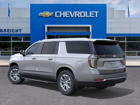 New 2026 Chevrolet Suburban LT image 27