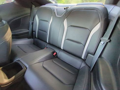 Used 2020 Chevrolet Camaro LT w/ Technology Package RWD image 28