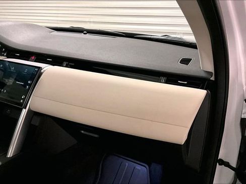 Certified 2025 Land Rover Discovery Sport S image 25