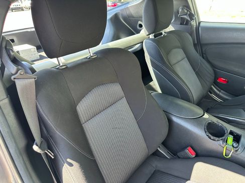 Used 2013 Nissan 370Z Coupe image 38