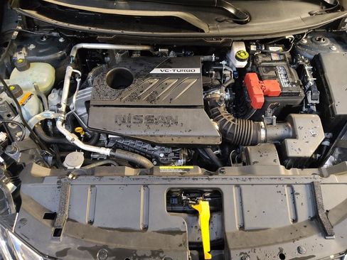 Used 2023 Nissan Rogue S image 30