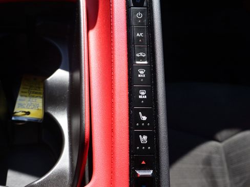 Used 2023 Chevrolet Corvette Stingray Preferred Cpe RWD image 18
