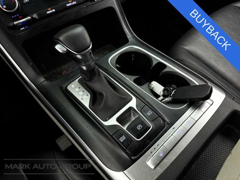 Used 2024 Kia Carnival LX FWD image 24