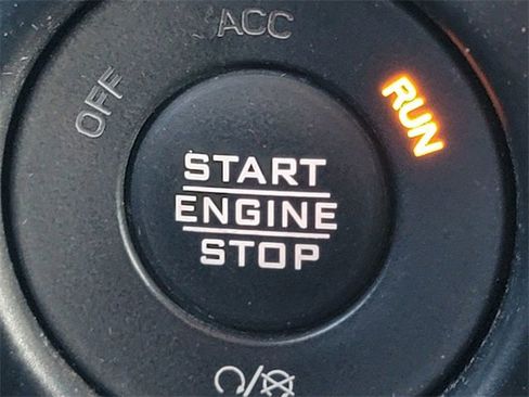 Certified 2022 Jeep Wrangler Unlimited Sahara image 6