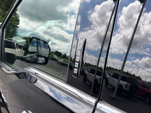 New 2026 Ford F450 King Ranch w/ Chrome Package AWD/4WD image 15