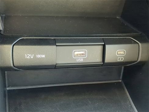 Used 2024 Kia Telluride LX image 26