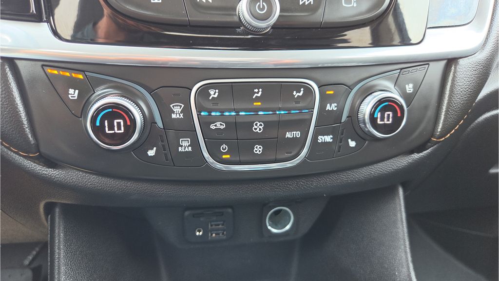 Used 2020 Chevrolet Traverse Premier AWD/4WD image 31