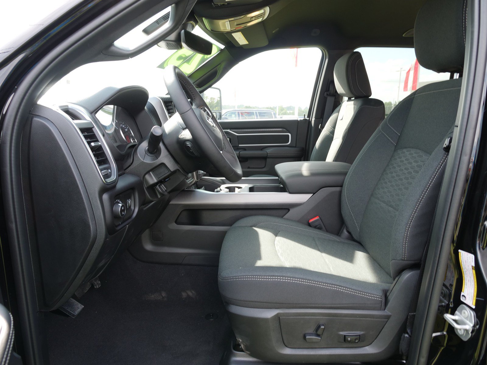 Used 2025 RAM 2500 Big Horn AWD/4WD image 14