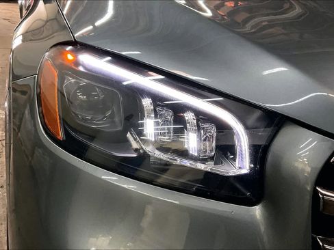 Used 2024 Mercedes-Benz GLS 450 4MATIC image 31