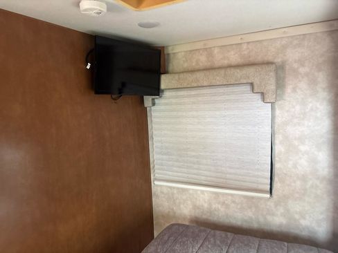 Used 2018 Ford E-350 and Econoline 350 Super Duty w/ Motorhome Prep Package RWD image 22