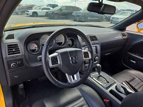 Used 2012 Dodge Challenger R/T RWD image 6