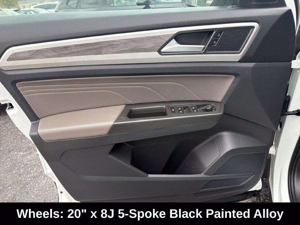 Used 2022 Volkswagen Atlas Cross Sport SE FWD image 11