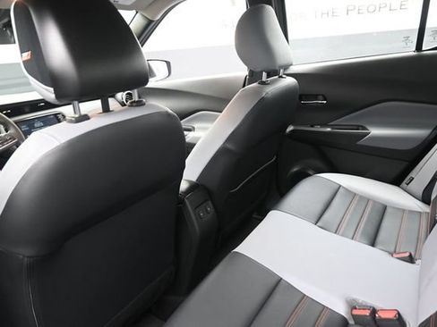 Used 2023 Nissan Kicks SR w/ SR Premium Package FWD image 23