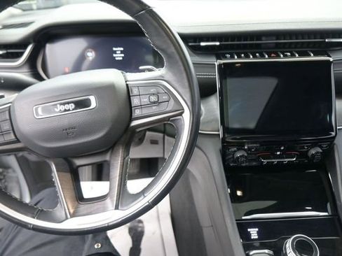Used 2022 Jeep Grand Cherokee L Limited AWD/4WD image 33