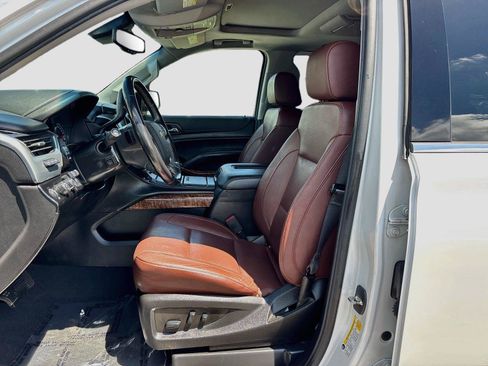 Used 2019 Chevrolet Suburban Premier w/ Premier Plus Edition AWD/4WD image 22