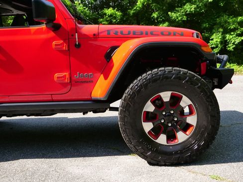 Used 2018 Jeep Wrangler Unlimited Rubicon AWD/4WD image 45