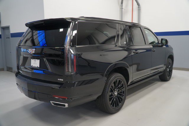 Certified 2025 Cadillac Escalade ESV Premium Luxury w/ Touring Package AWD/4WD image 7