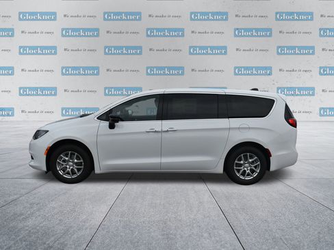 New 2026 Chrysler Voyager LX FWD image 10