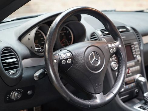 Used 2006 Mercedes-Benz SLK 55 AMG image 43
