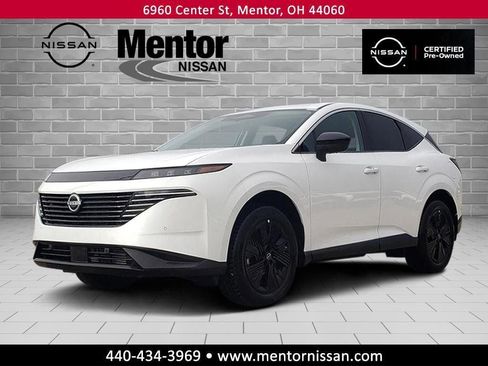 Certified 2025 Nissan Murano SV image 3