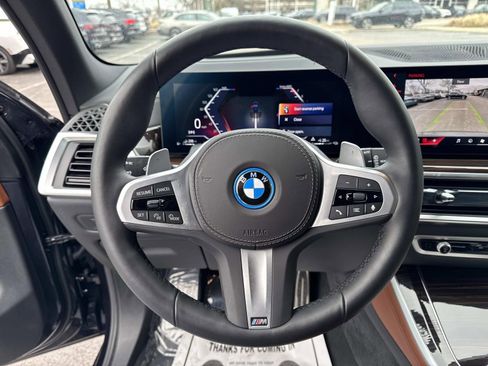 Used 2026 BMW X5 xDrive50e w/ M Sport Package image 29