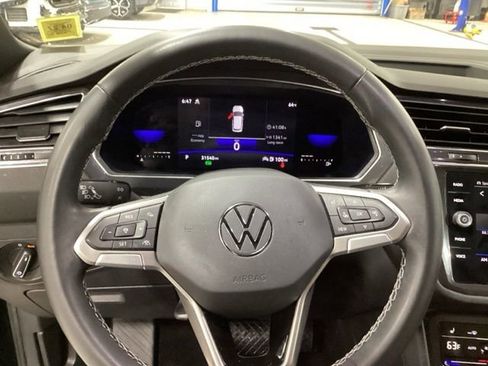 Used 2023 Volkswagen Tiguan SE AWD/4WD image 7