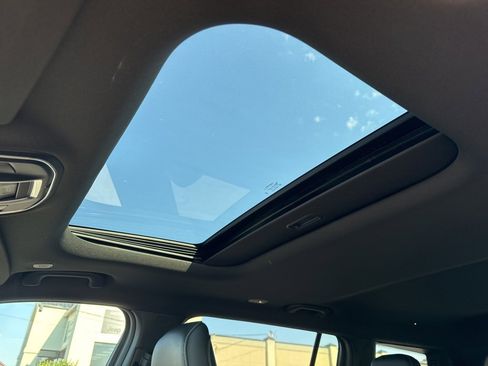 New 2025 Jeep Grand Cherokee L Altitude image 37