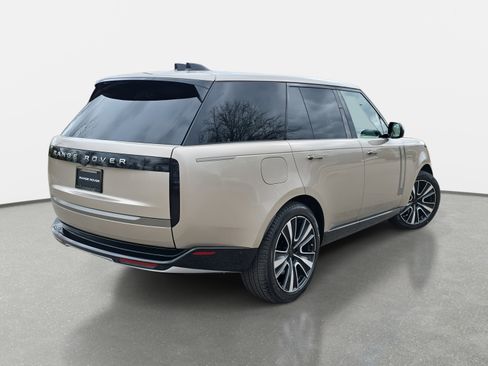 New 2026 Land Rover Range Rover SE image 5