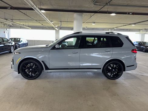 New 2026 BMW X7 xDrive40i w/ Executive Package image 4