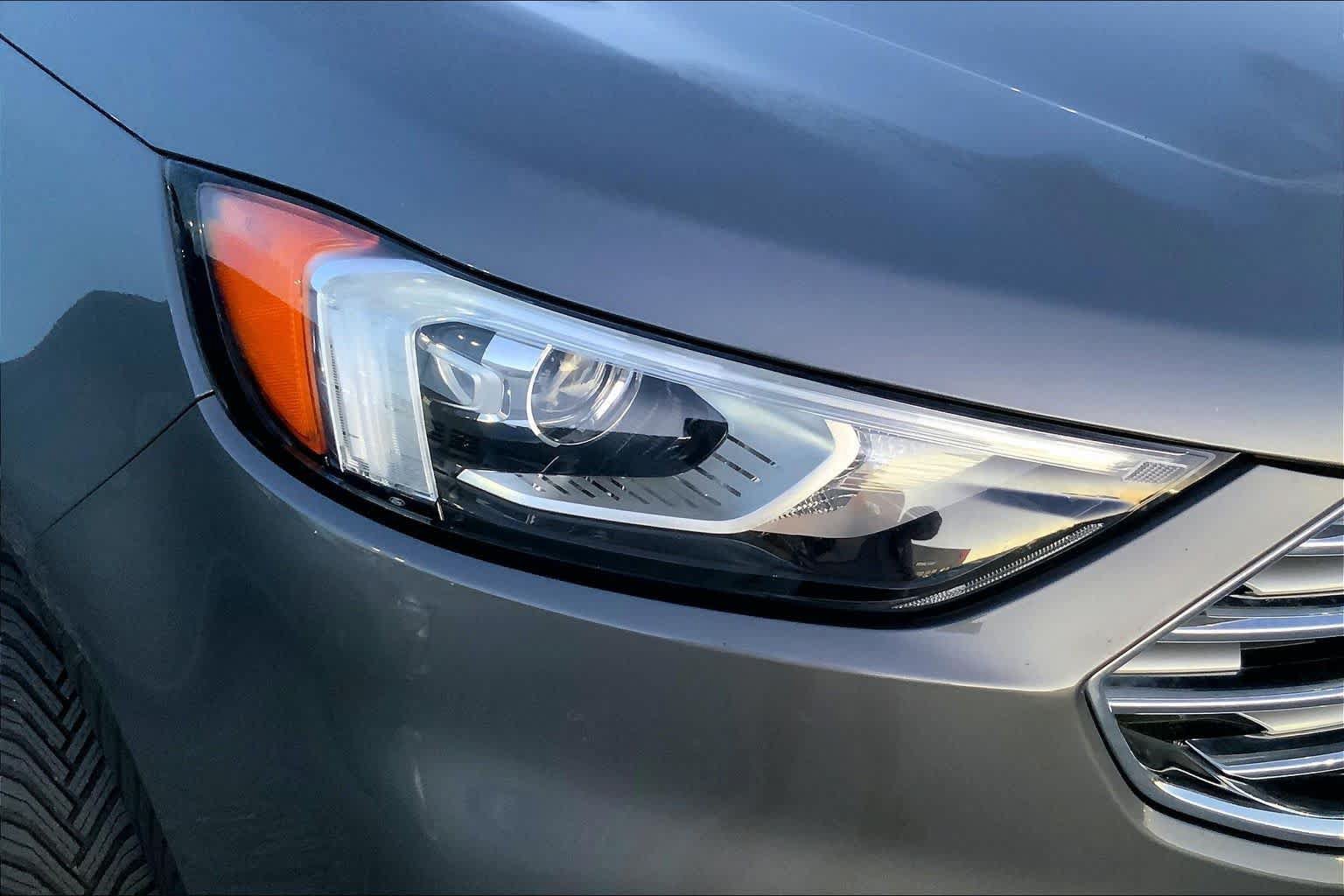 Used 2022 Ford Edge Titanium AWD/4WD image 24