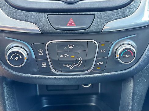 Used 2019 Chevrolet Equinox LT FWD image 15