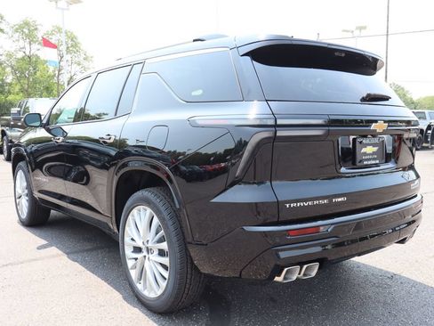 New 2026 Chevrolet Traverse High Country AWD/4WD image 3
