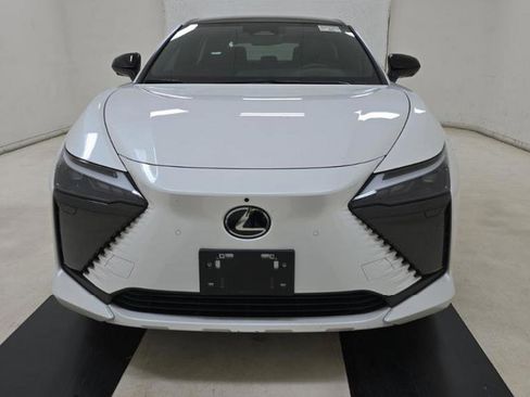 Used 2024 Lexus RZ 300e Premium w/ Technology Package FWD image 2